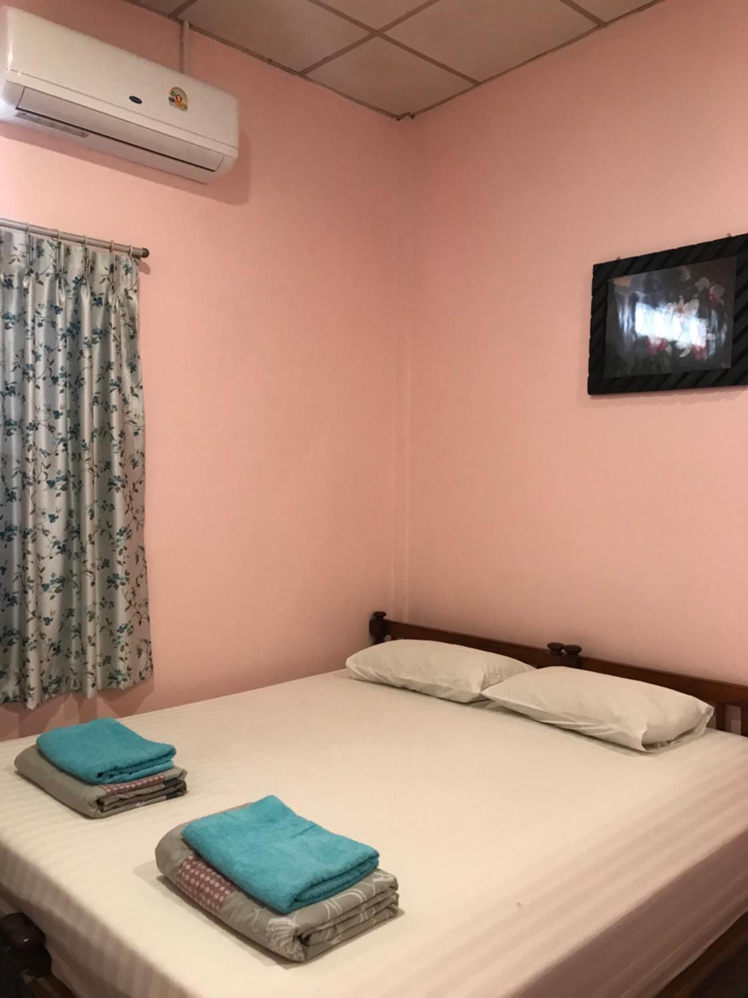 Vitoonguesthouse2Fanrooms & Aircondition Sukhothai Exterior photo