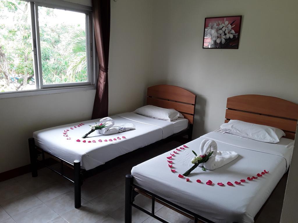 Vitoonguesthouse2Fanrooms & Aircondition Sukhothai Exterior photo